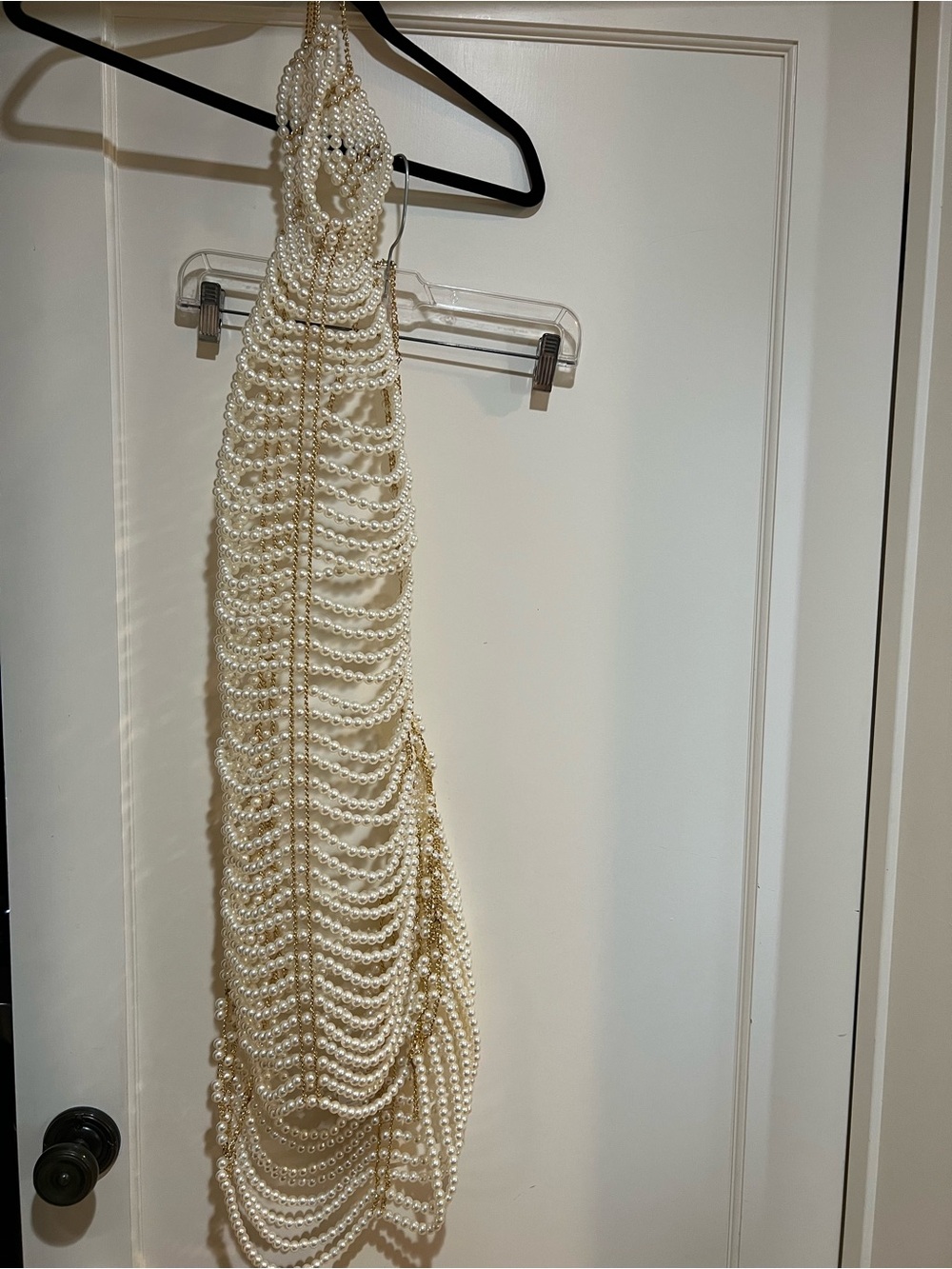 Elegant Halterneck Pearl-Drape Dress in Ivory